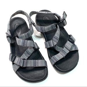 taos new wave sandals